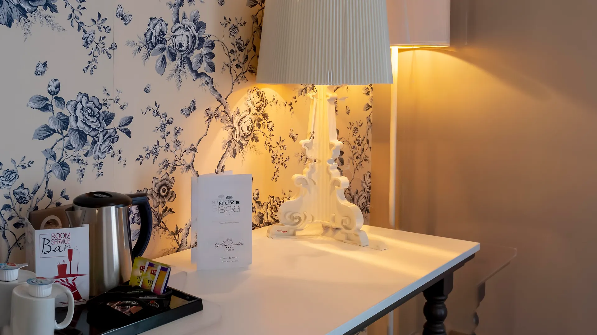 Grand Hotel Gallia & Londres Lourdes 4*,