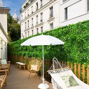 Hostel Le Village Montmartre By Hiphophostels Paris